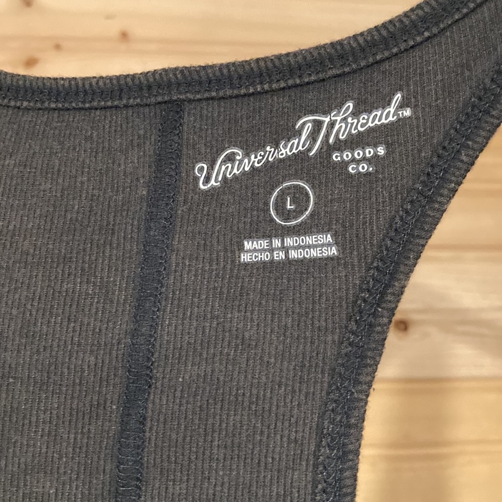 Universal Threads Racerback Tank Top - Picture 3 of 3